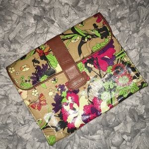 Sak roots iPad case